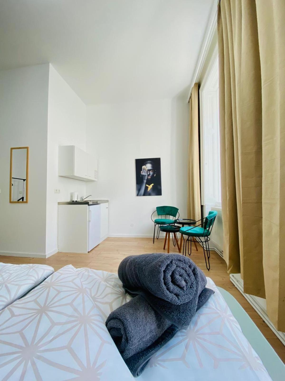 8 Fully Equipped Studio Shared Apt W Terrace Margareten Wiedeń Zewnętrze zdjęcie