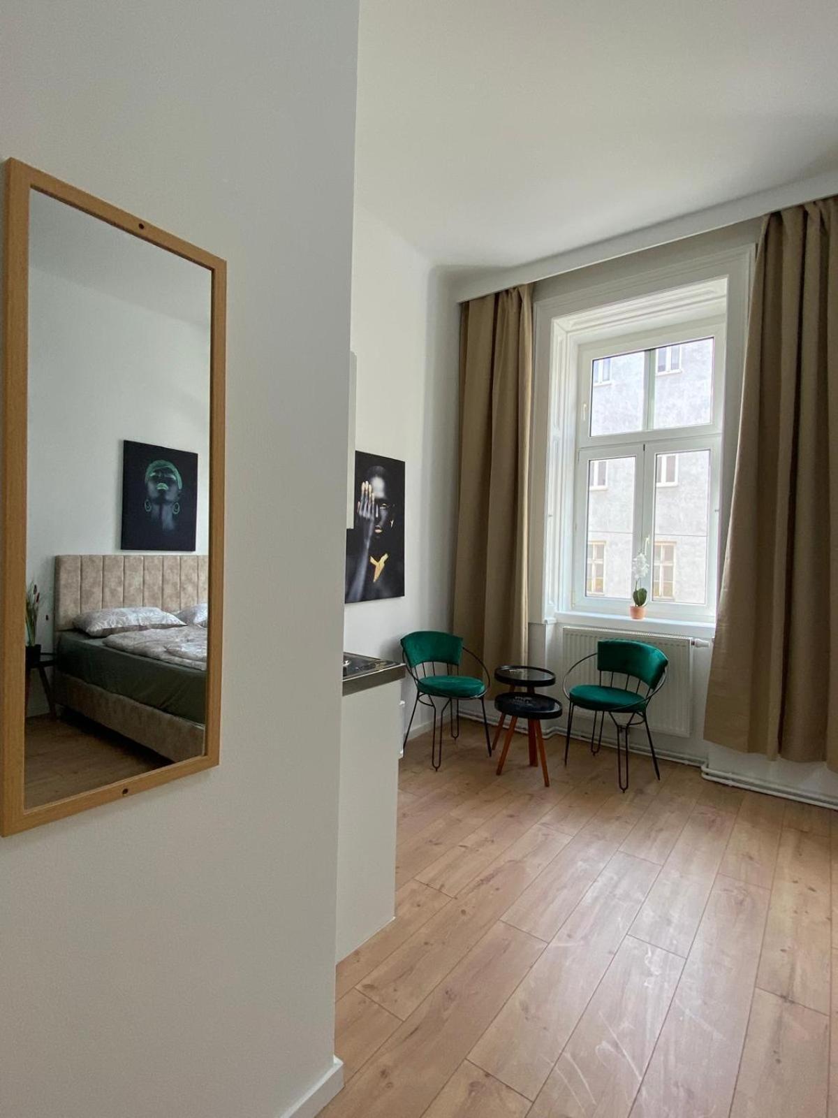 8 Fully Equipped Studio Shared Apt W Terrace Margareten Wiedeń Zewnętrze zdjęcie
